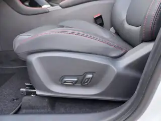 Vehicle image thumbnail, number 7