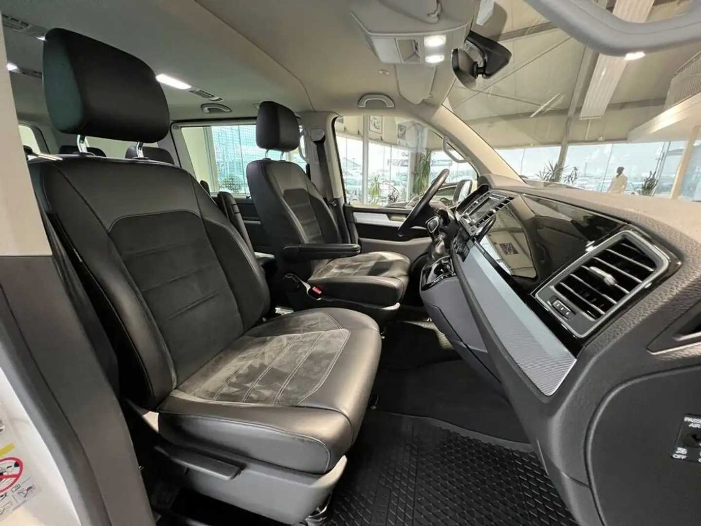 Vehicle image, number 5
