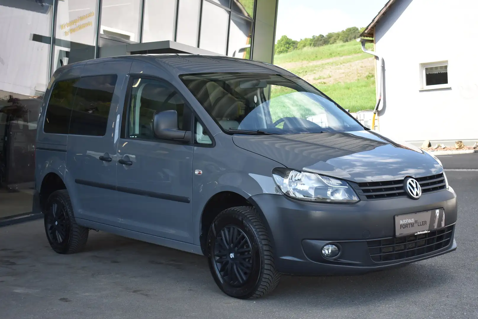 Vehicle image, number 3
