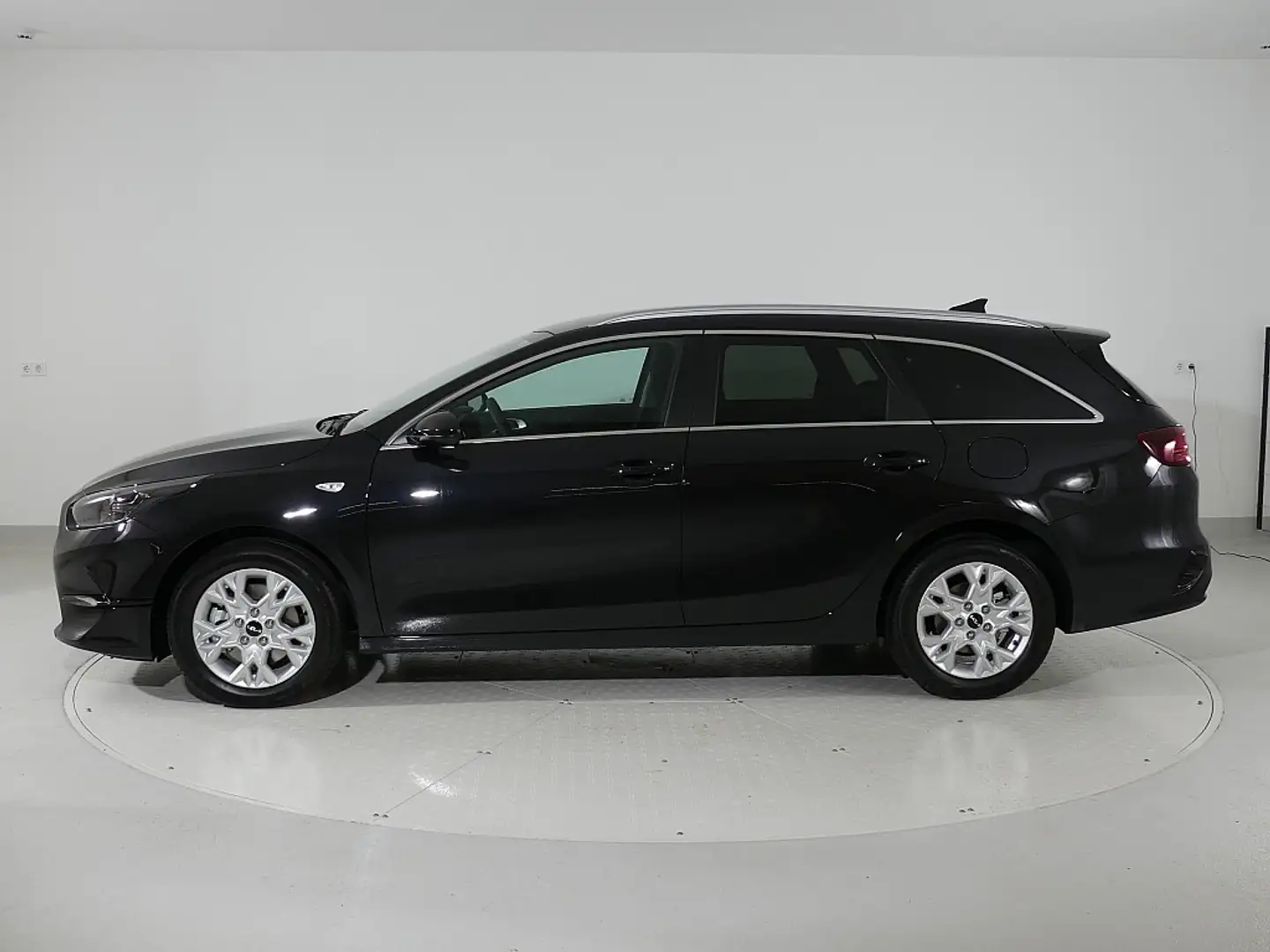 Vehicle image, number 3