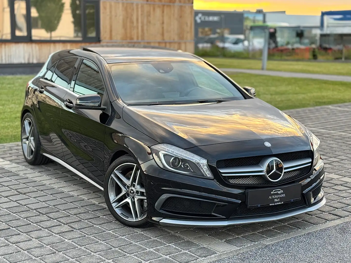 Vehicle image, number 6