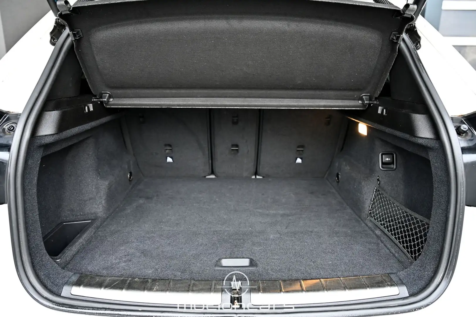 Vehicle image, number 17