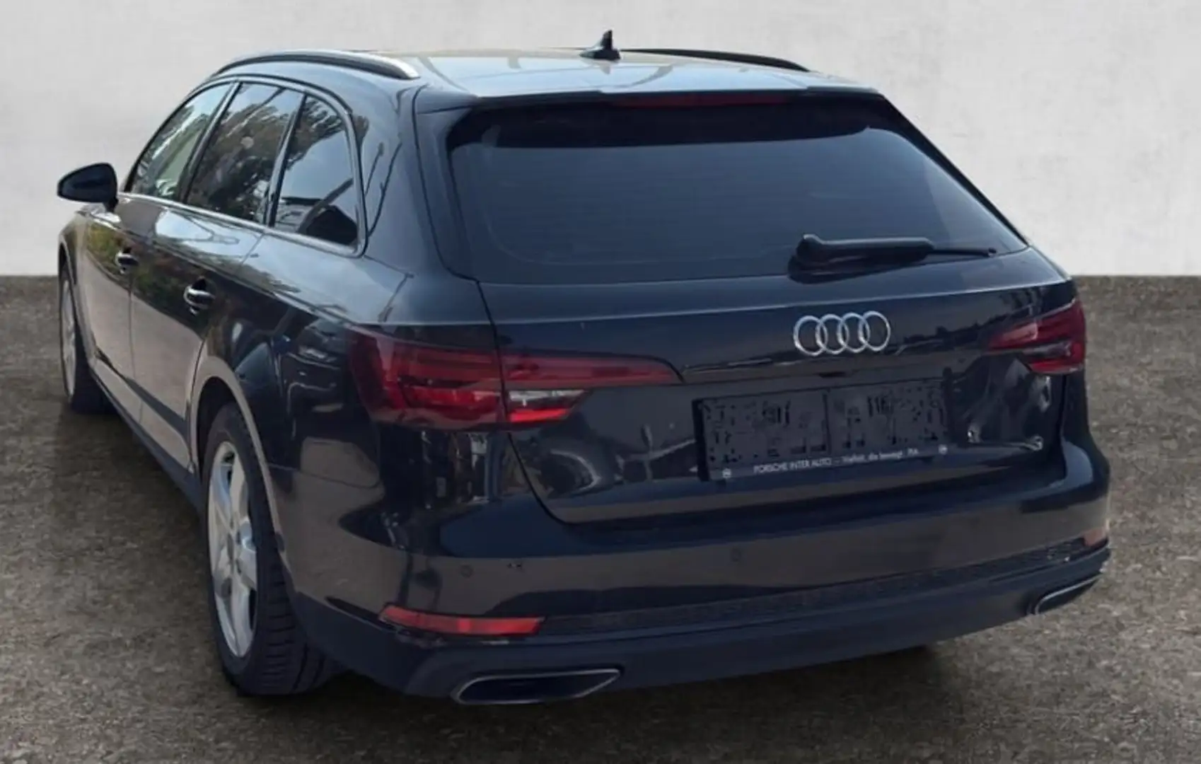 Vehicle image, number 2