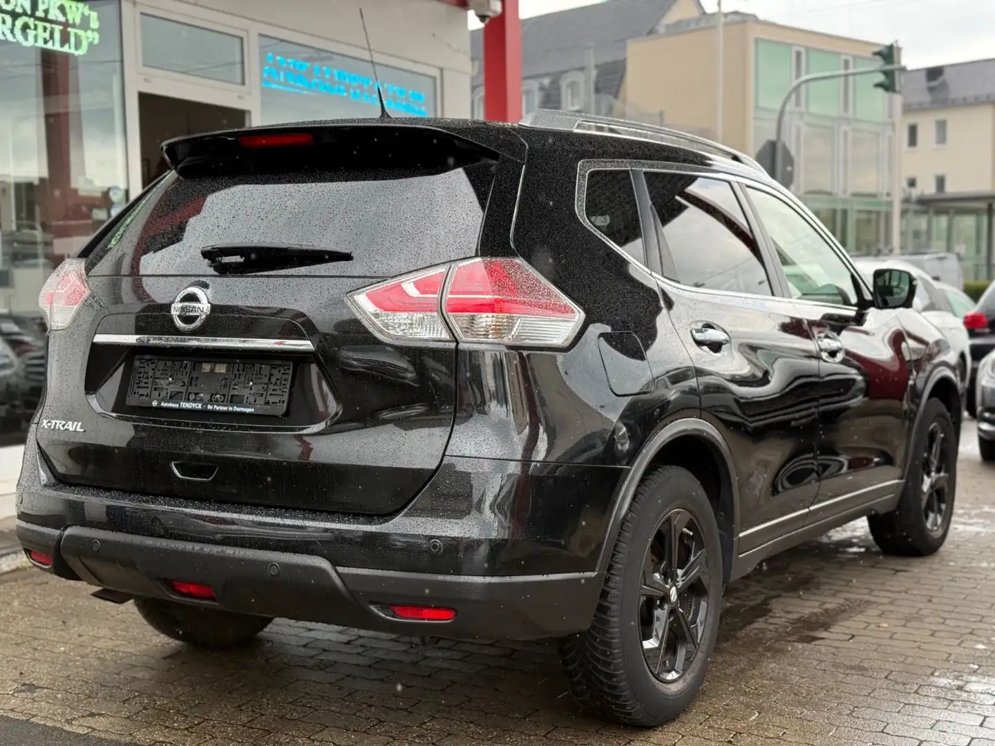 Vehicle image, number 6