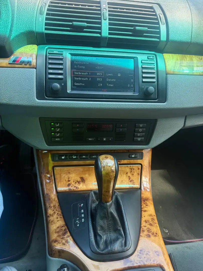 Vehicle image, number 7