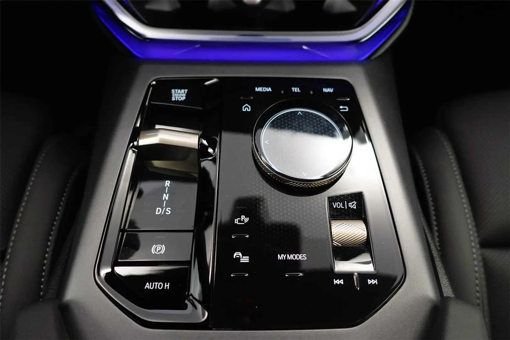Vehicle image, number 19