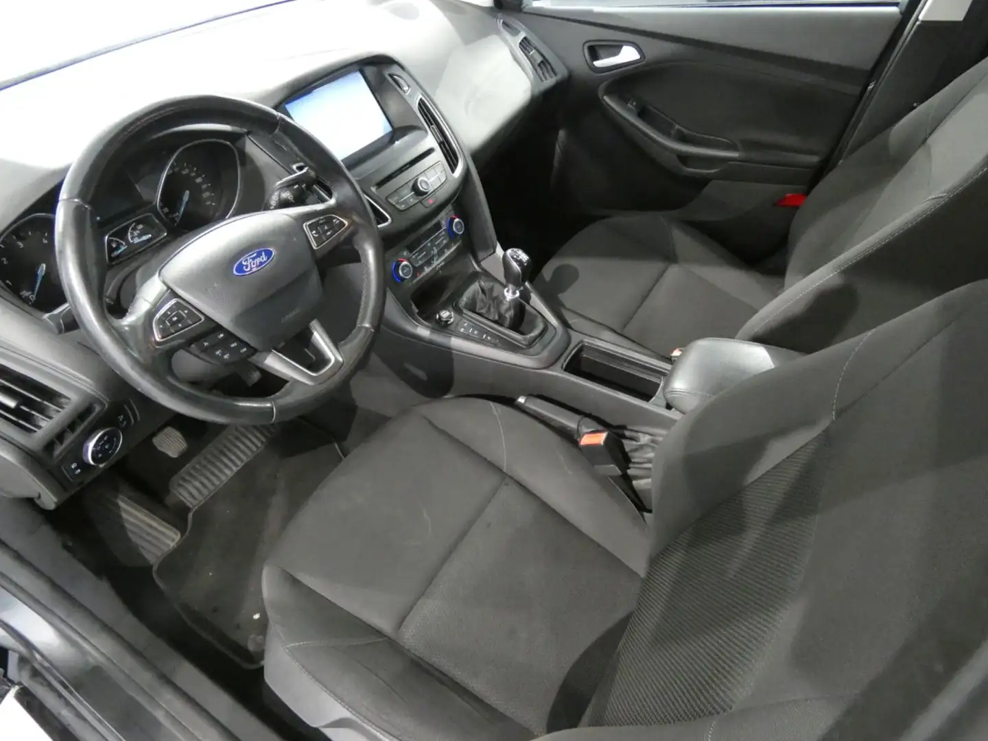 Vehicle image, number 9