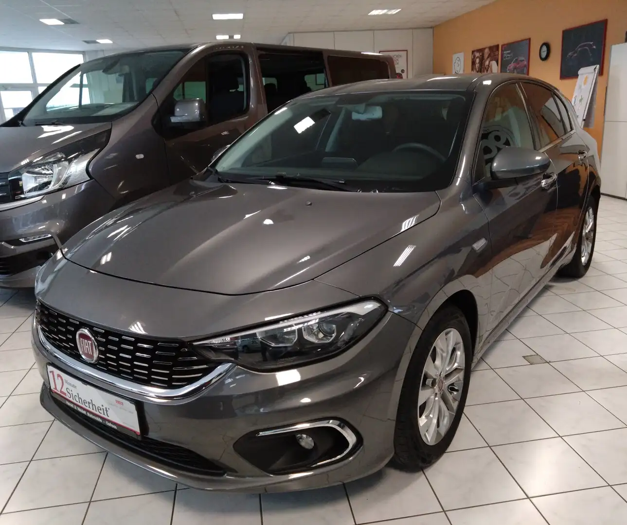 Vehicle image, number 1