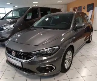 Vehicle image thumbnail, number 1