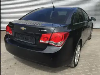 Vehicle image thumbnail, number 4