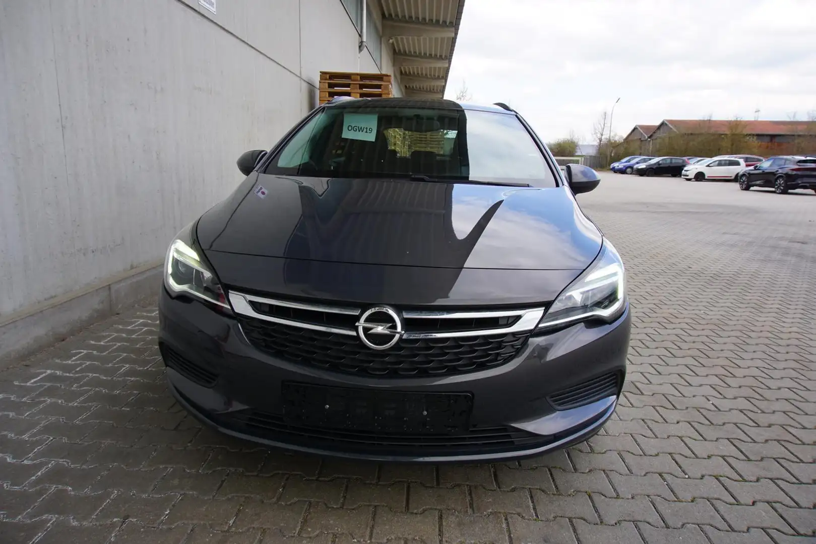 Vehicle image, number 5