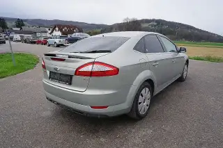 Vehicle image thumbnail, number 4
