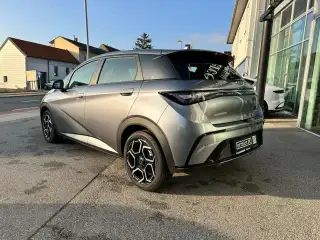 Vehicle image thumbnail, number 4