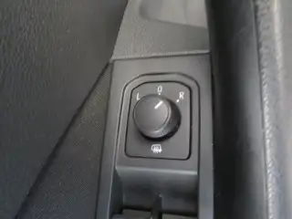 Vehicle image thumbnail, number 7