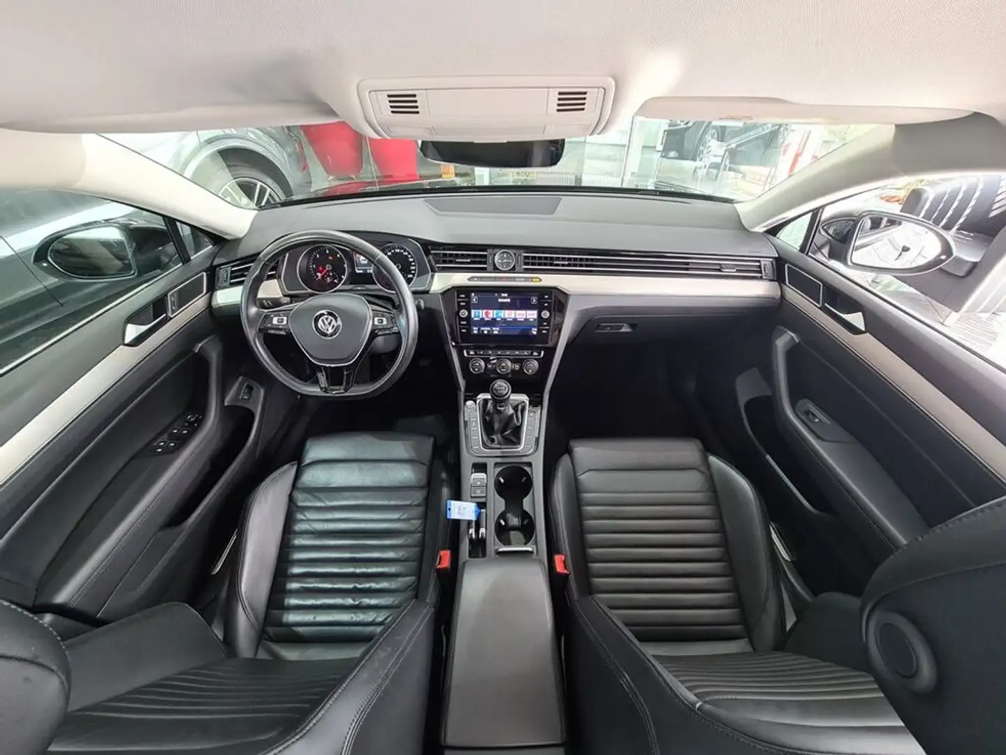 Vehicle image, number 9