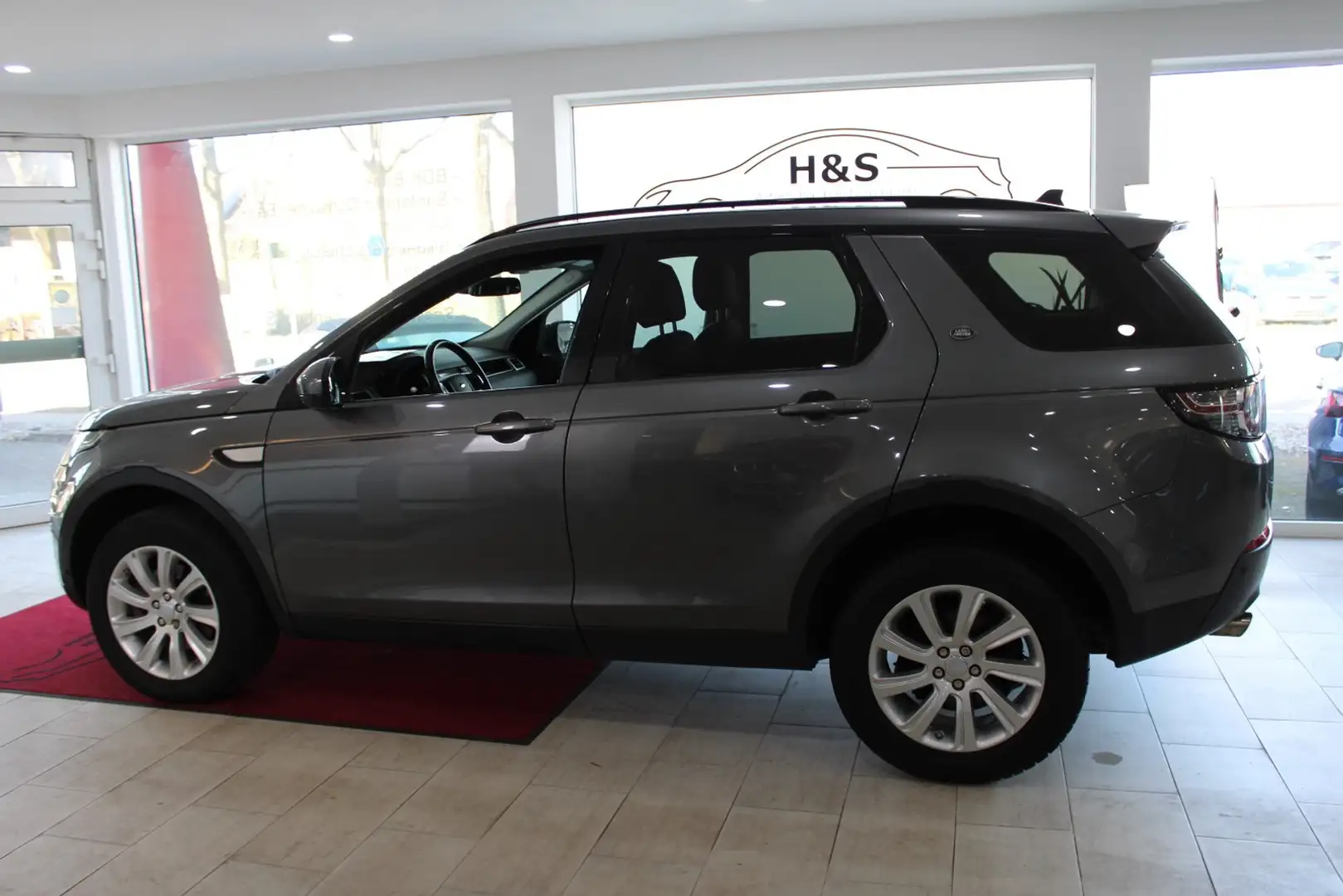 Vehicle image, number 8
