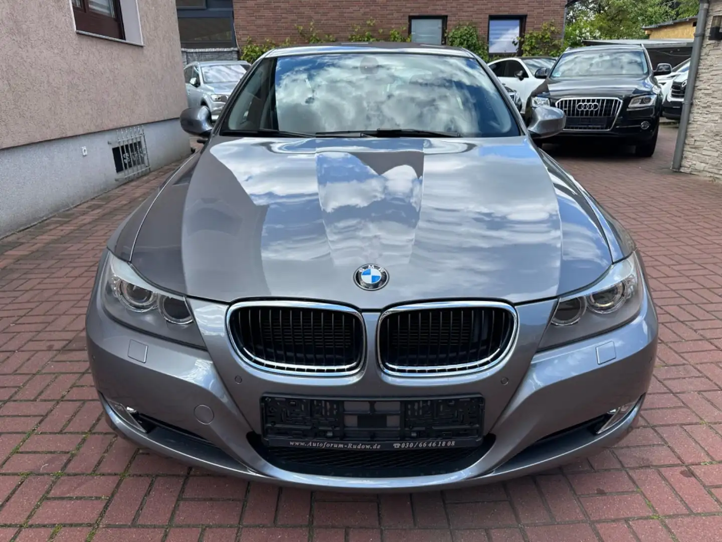 Vehicle image, number 2