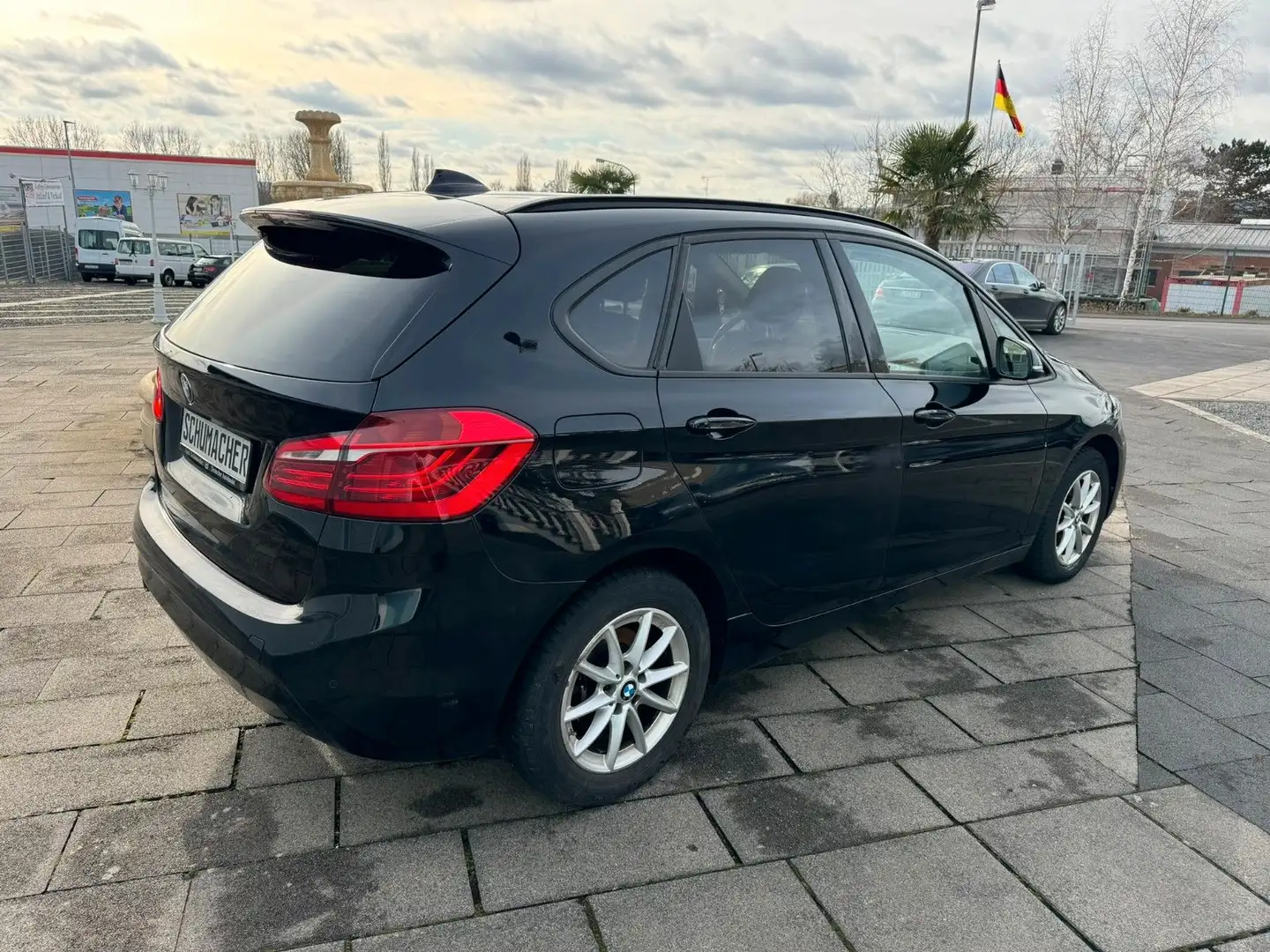 Vehicle image, number 2