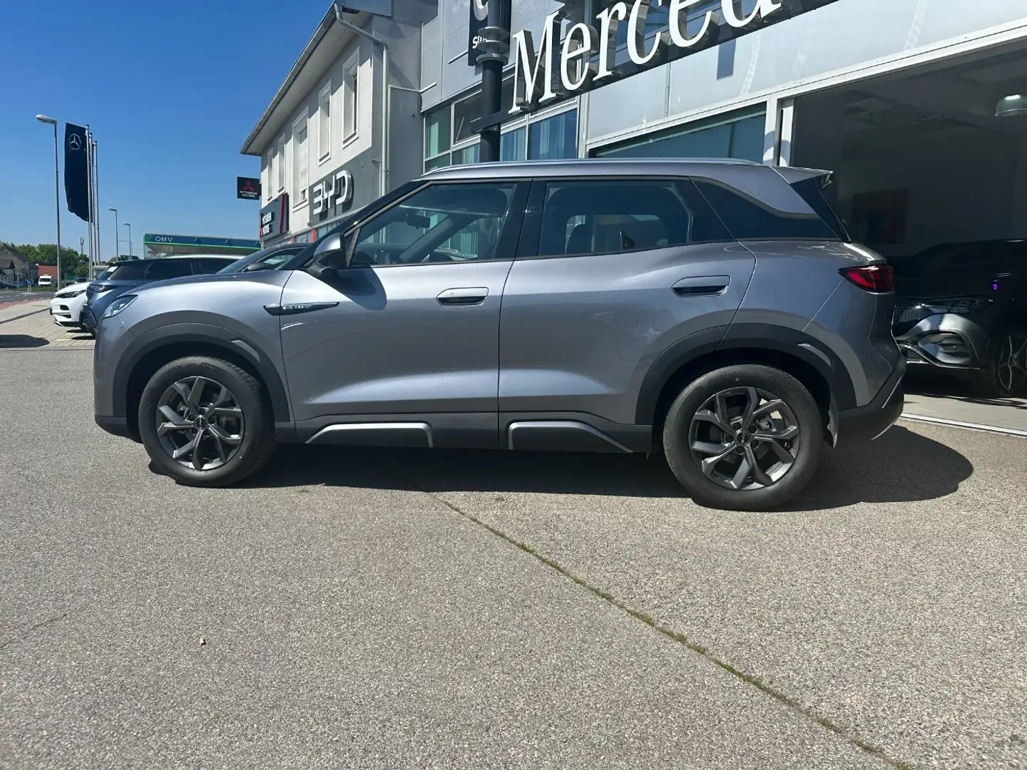 Vehicle image, number 3
