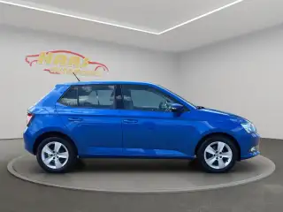 Vehicle image thumbnail, number 4