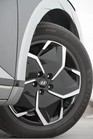 Vehicle image thumbnail, number 9