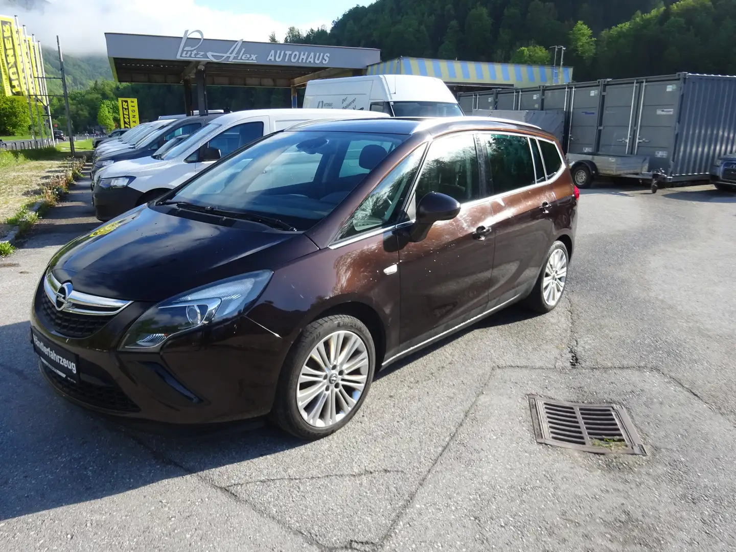 Vehicle image, number 2