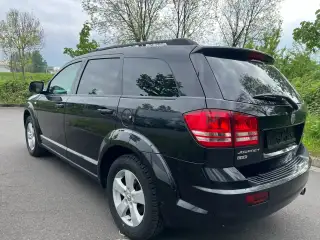 Vehicle image thumbnail, number 3