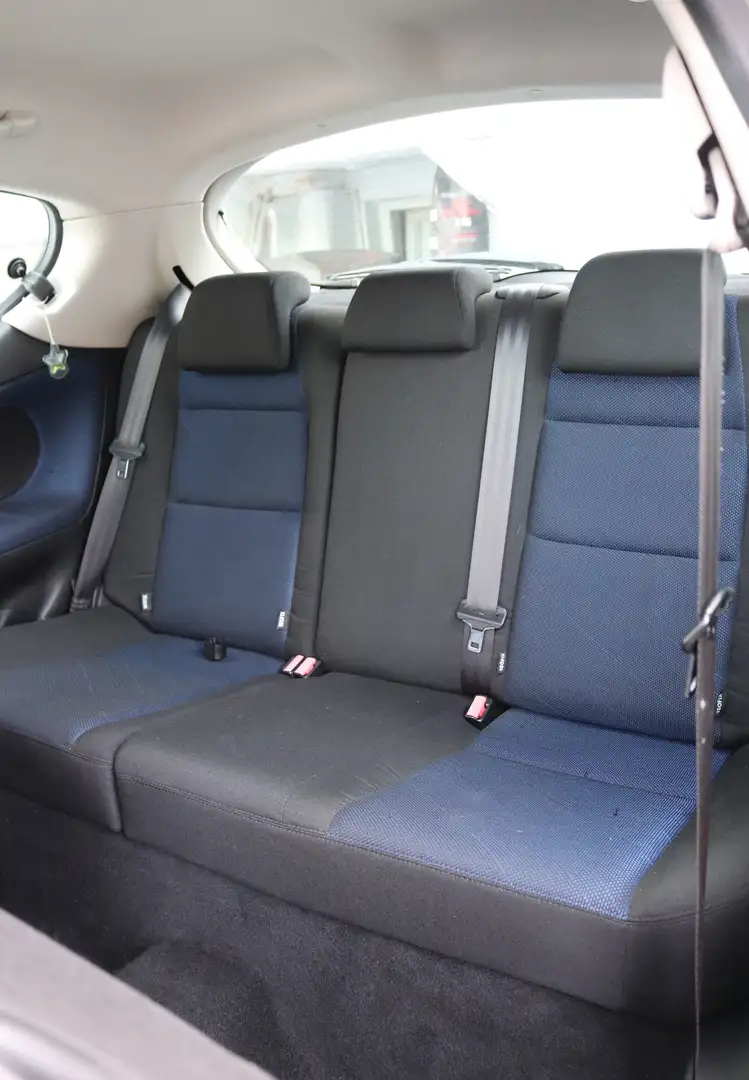Vehicle image, number 9