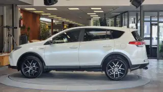 Vehicle image thumbnail, number 16