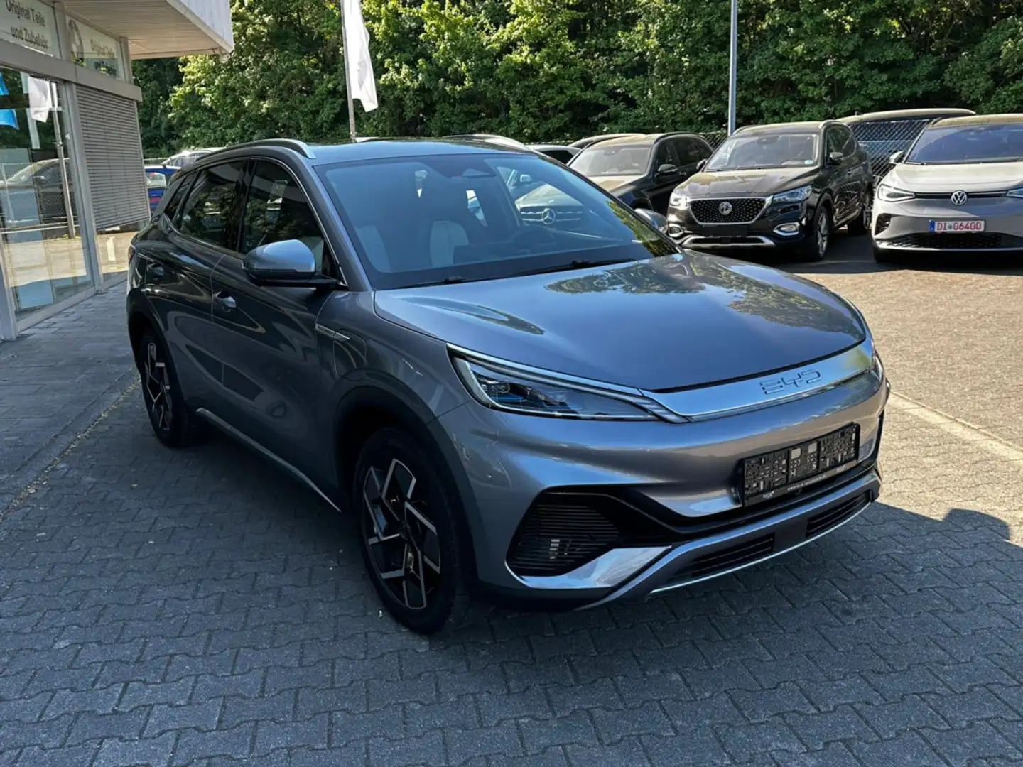 Vehicle image, number 2