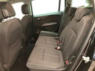 Vehicle image thumbnail, number 6