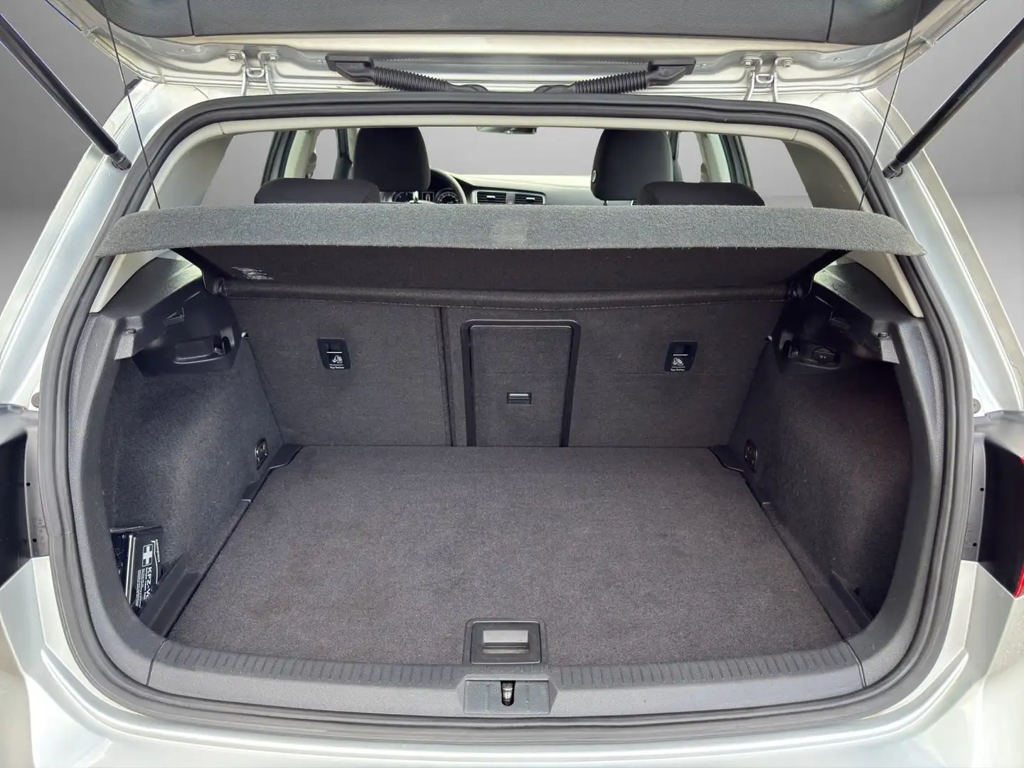 Vehicle image, number 9