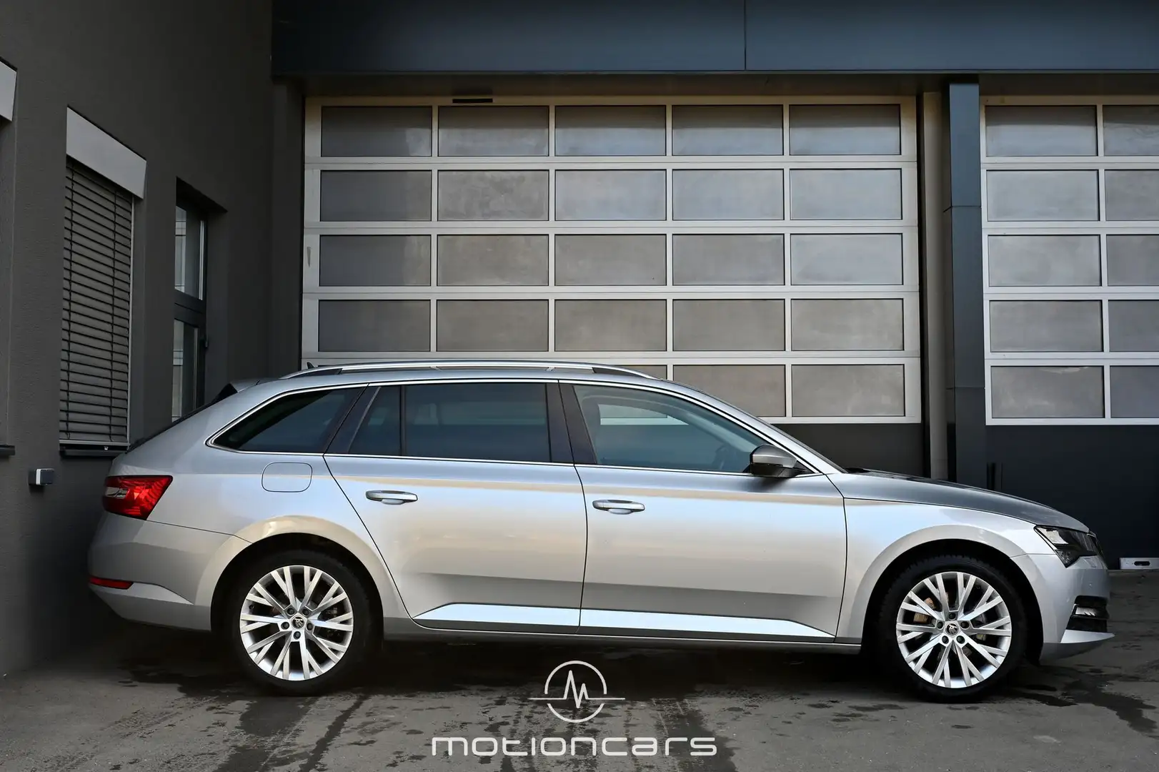 Vehicle image, number 5