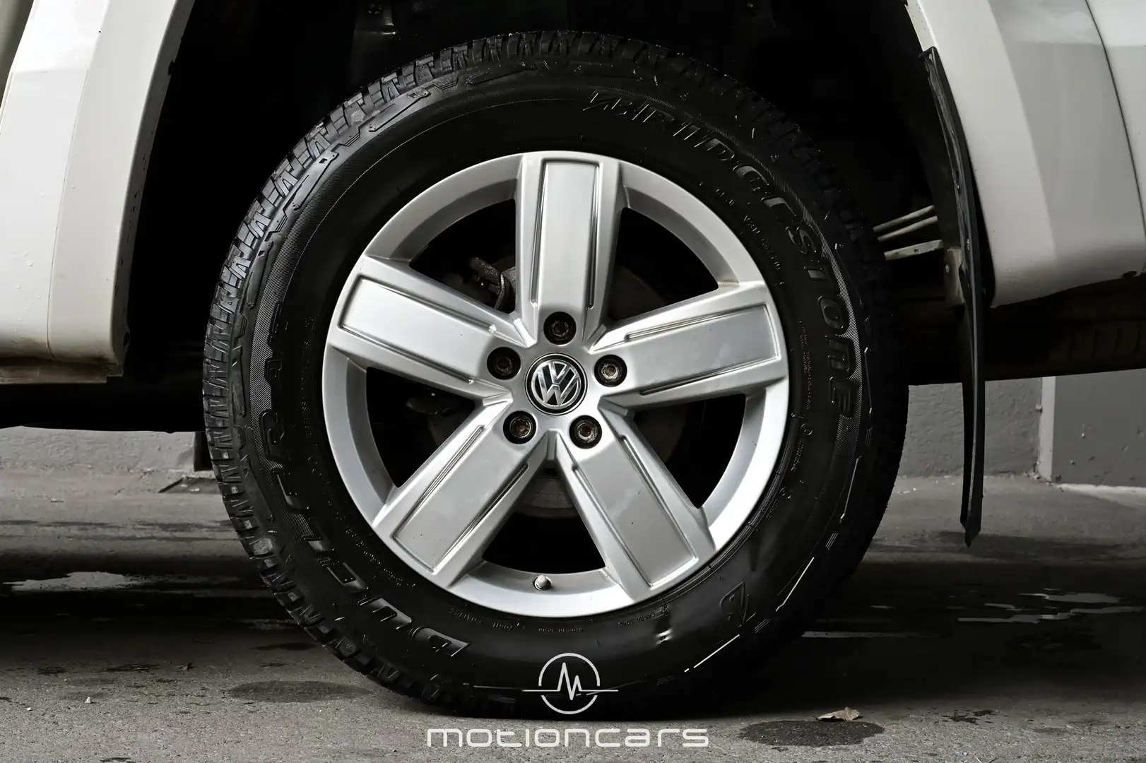 Vehicle image, number 8
