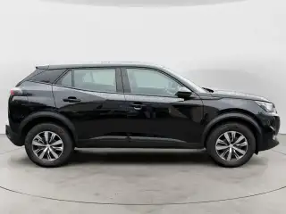 Vehicle image thumbnail, number 6