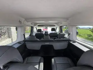 Vehicle image thumbnail, number 9