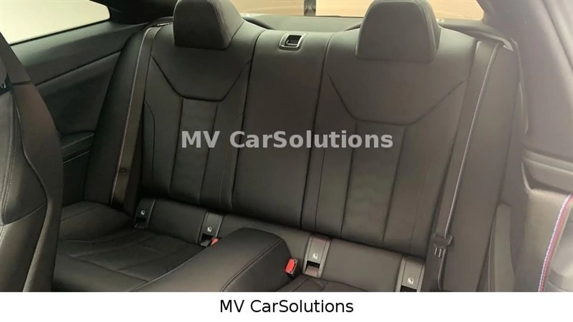 Vehicle image, number 8