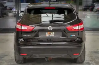 Vehicle image thumbnail, number 4