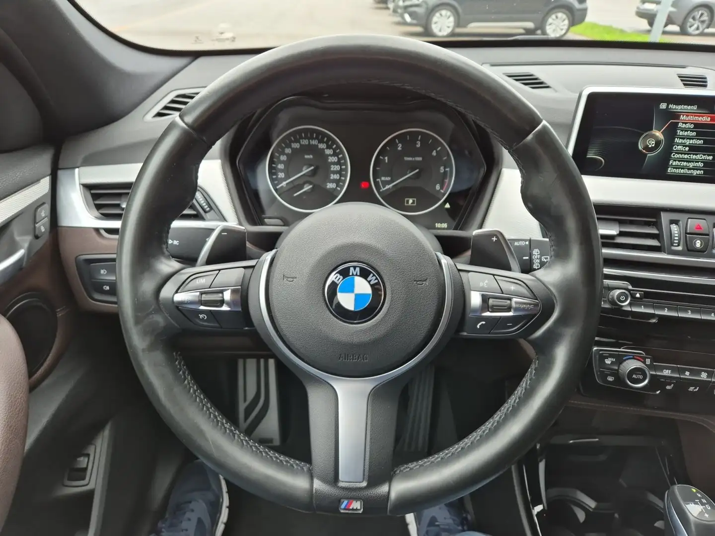 Vehicle image, number 8