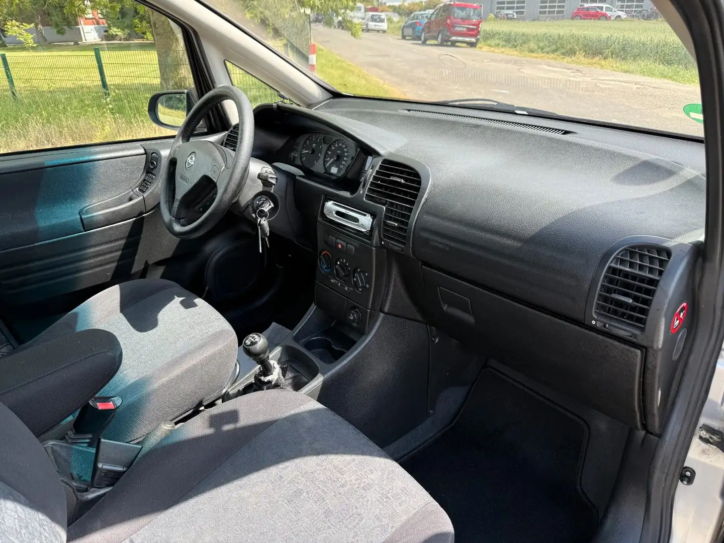 Vehicle image, number 8