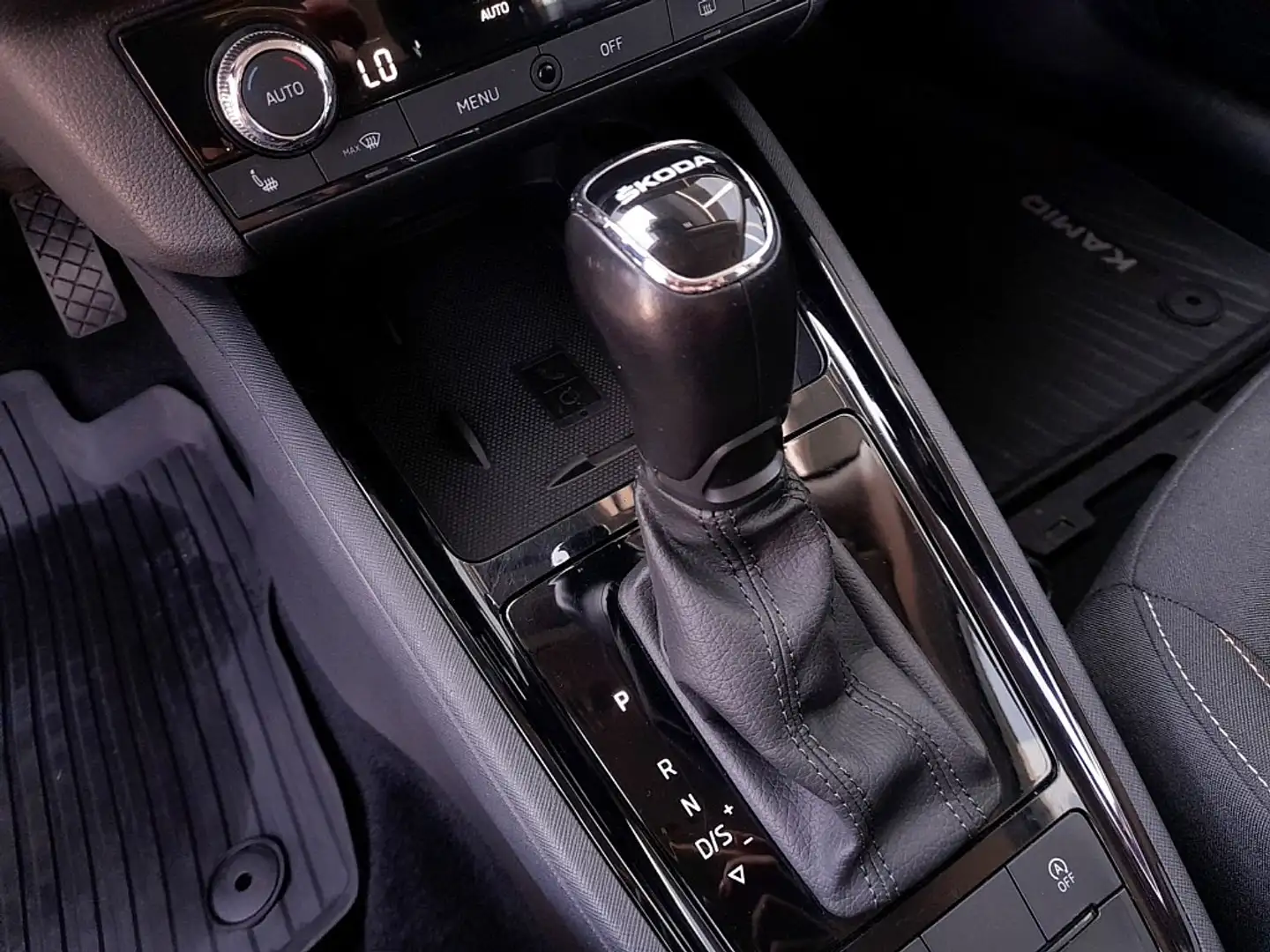 Vehicle image, number 6