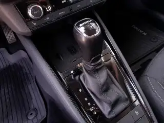 Vehicle image thumbnail, number 6