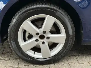 Vehicle image thumbnail, number 9