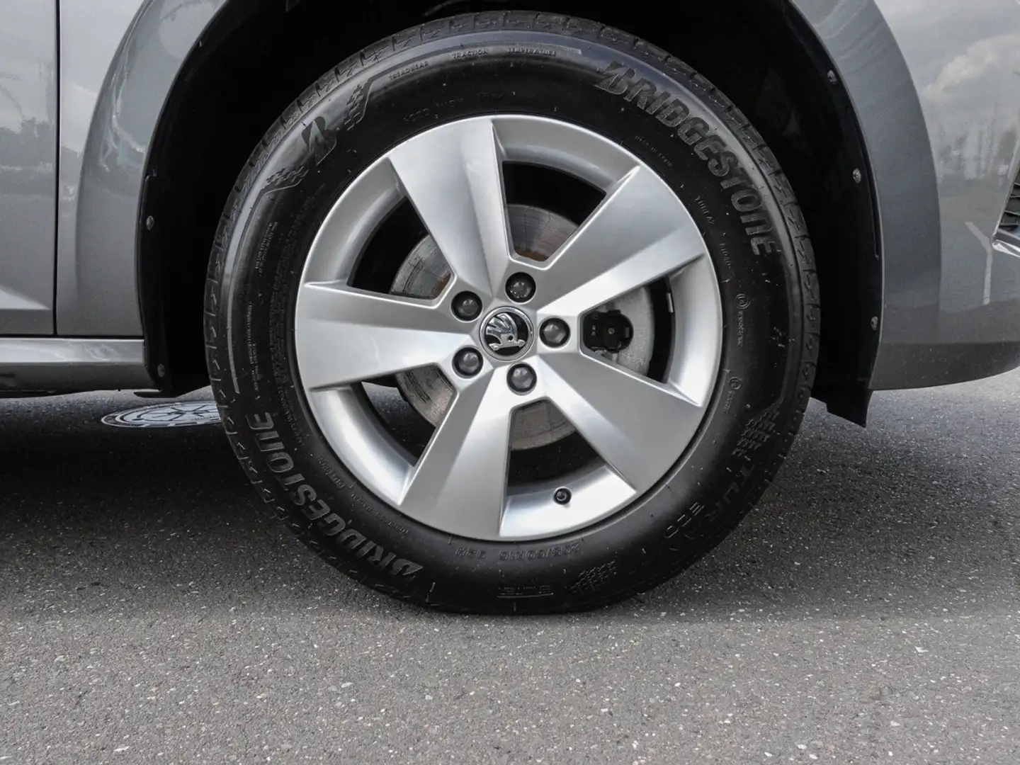 Vehicle image, number 7