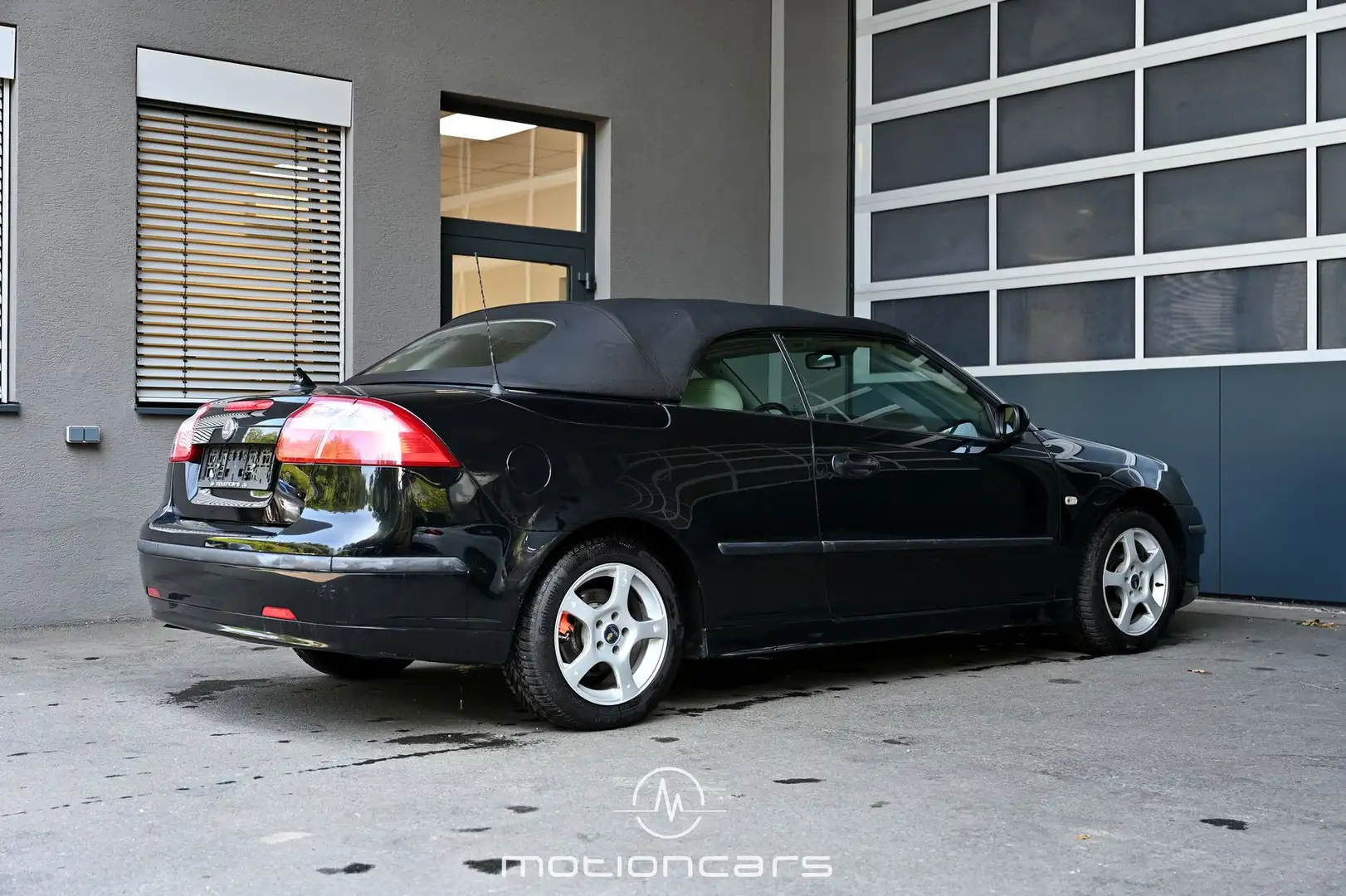 Vehicle image, number 2
