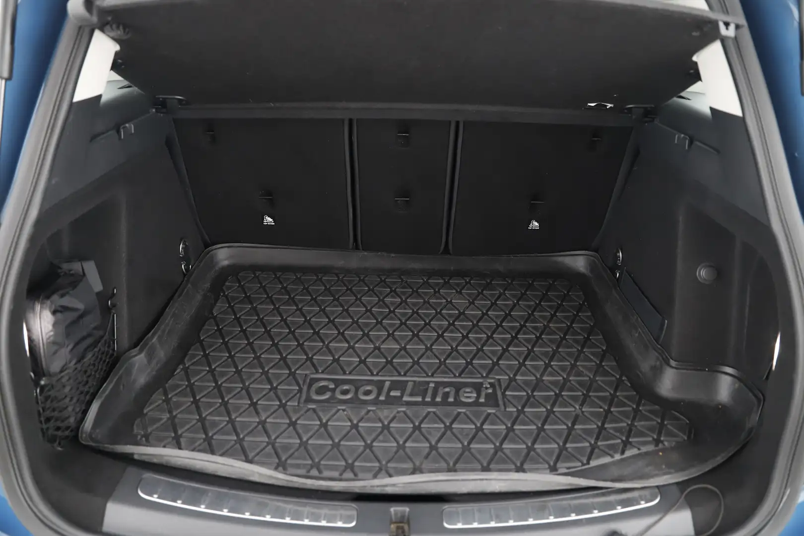 Vehicle image, number 6