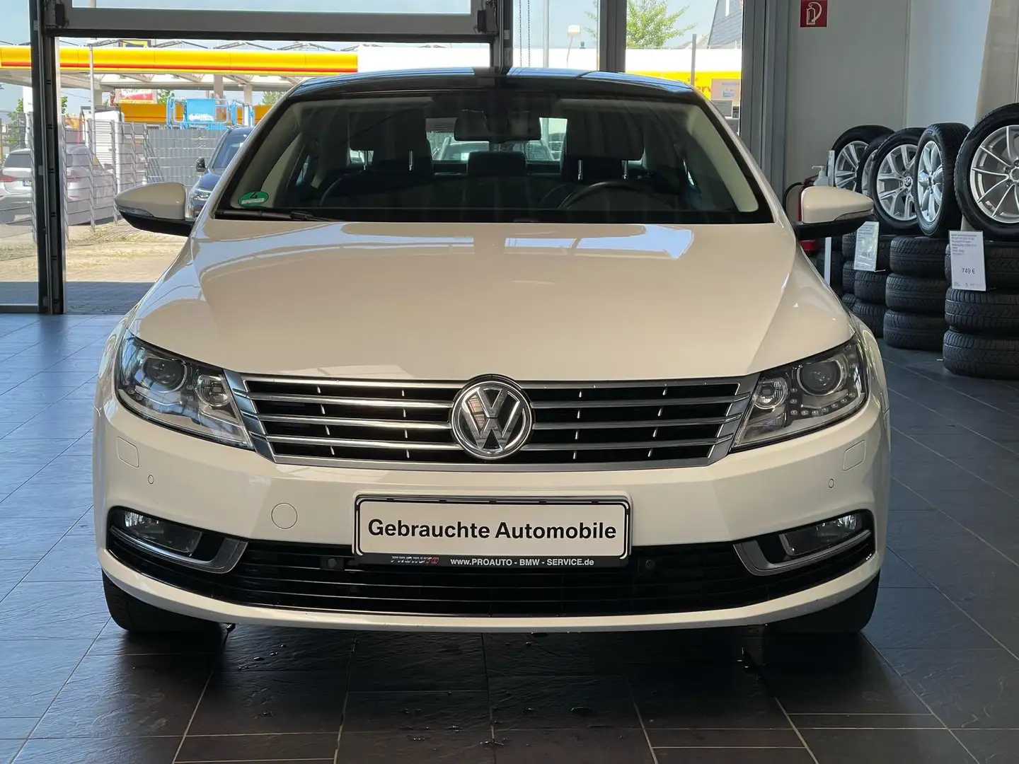 Vehicle image, number 3