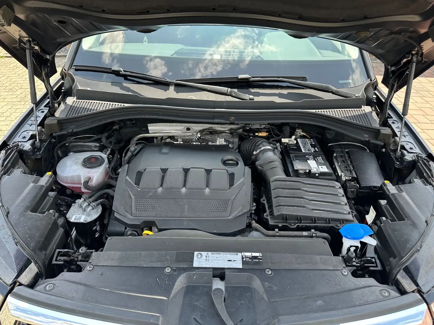 Vehicle image, number 11