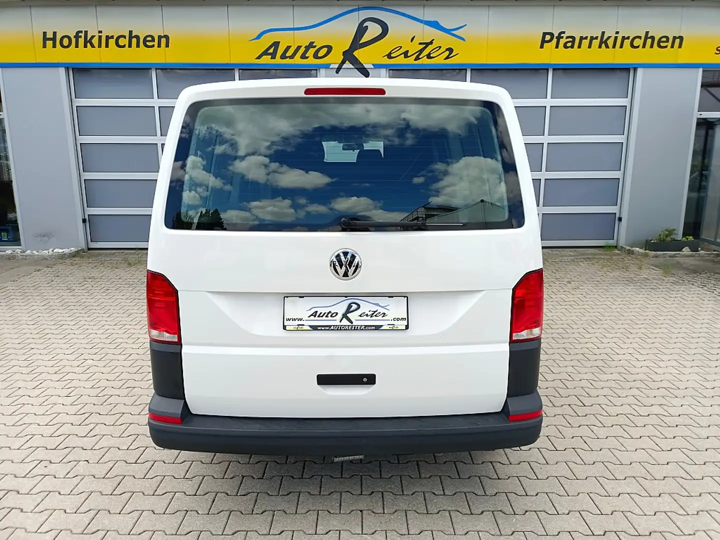 Vehicle image, number 20