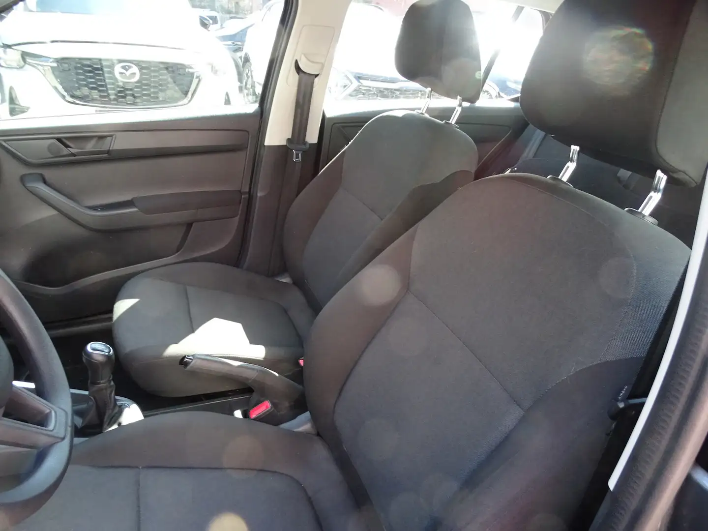 Vehicle image, number 8